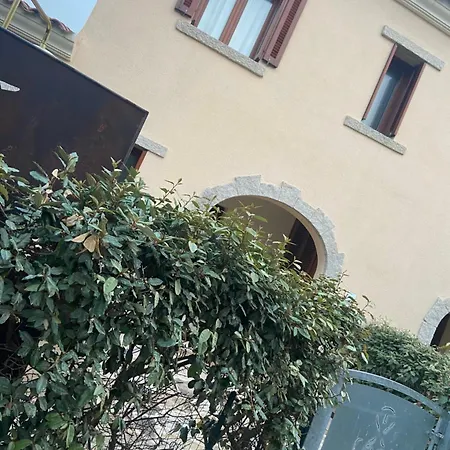 Semesterbostad Ginevra A Lu Fraili - San Teodoro